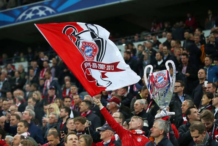 I tifosi del Bayern hanno le idee chiare: vogliono la Champions. Action Images